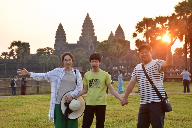 Angkor Wat Historical Tour