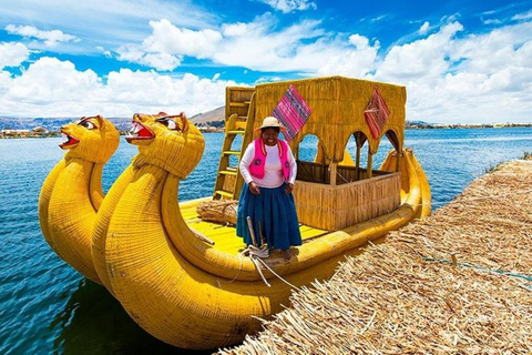 Puno : Île d&#039;Uros + Hôtel flottant 2 jours