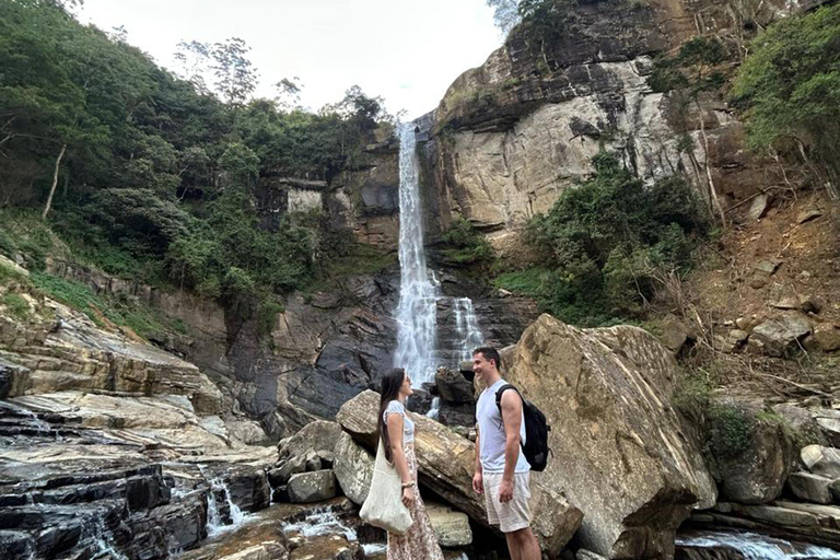 From Kandy to Nuwara Eliya & Moon Plains – Tuk‑Tuk Day Tour From Kandy: Moon Plains Highlands Viewpoint Experience