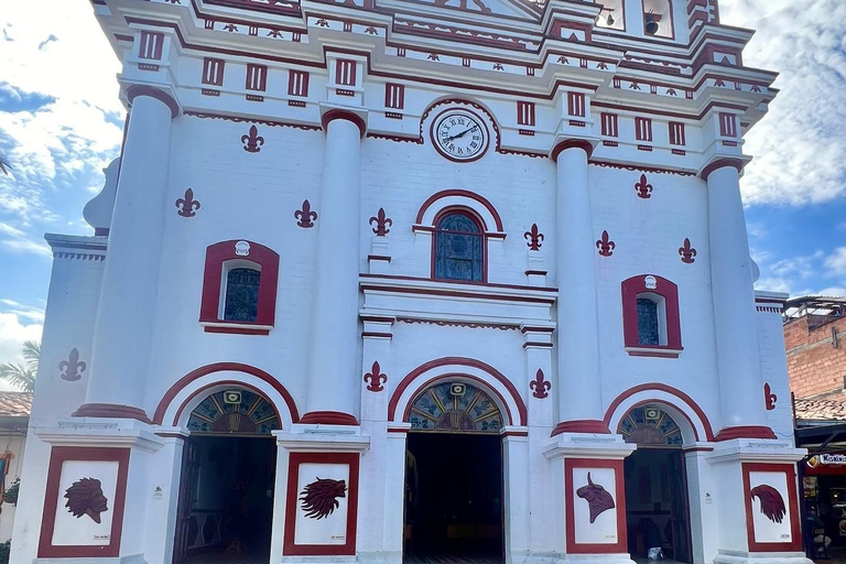 جولة غواتابي: ألتو ديل تشوتشو، وبيدرا ديل بينيول، والغداء، والمزيد