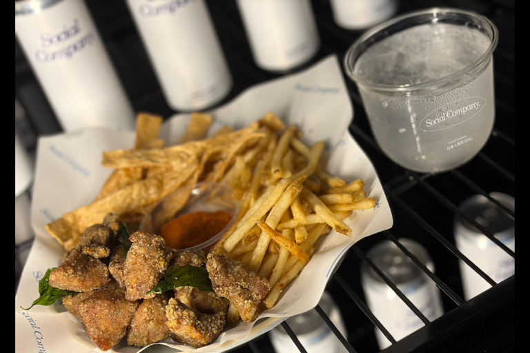 Taipei: Tipsy Bus 2.0 Bar-Hopping & Nightlife Experience