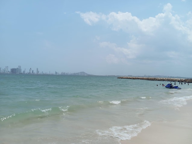 Cartagena: Conoce la isla de punta arena con almuerzo
