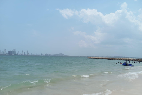 卡塔赫纳：Conoce la isla de punta arena con CERVEZA卡塔赫纳：探索蓬塔阿雷纳岛（含午餐）