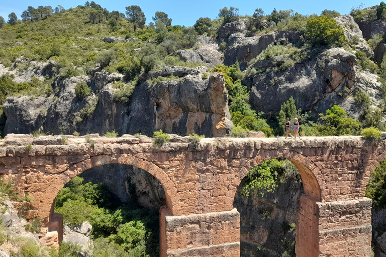 From Valencia: Peña Cortada Private Hiking Day Tour From Valencia: Peña Cortada Aqueduct Group Tour