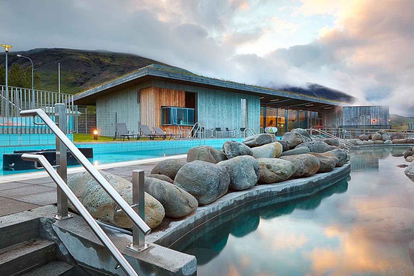 Reykjavik: Círculo Dorado con Laugarvatn Fontana en VAN