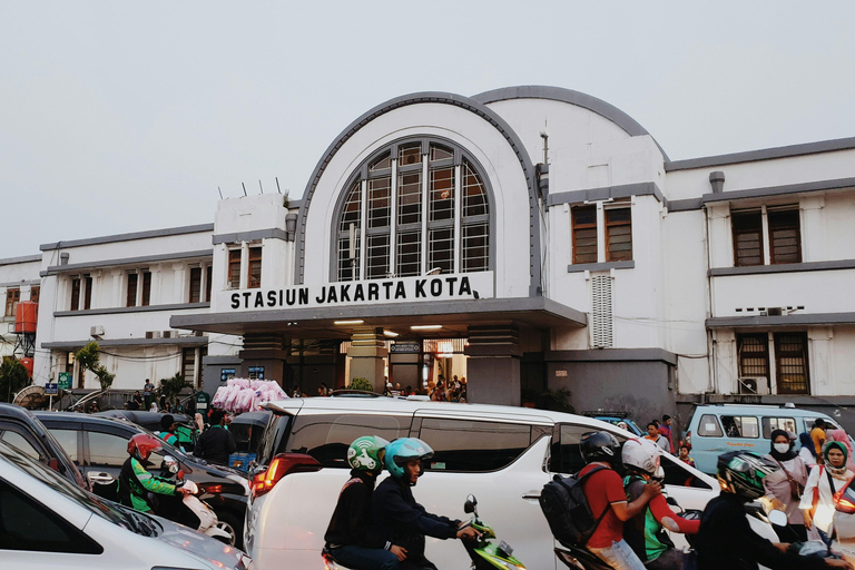 Jakarta: Old Town Tour with Guide and Entry to Museum