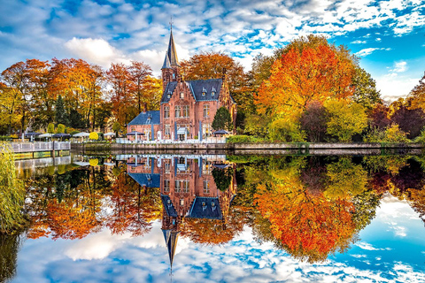 Bruges: Backstage Pass City Tour with Chocolate & Waffles