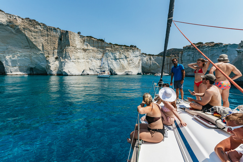 Milos: Kleftiko Cruise with Meal, Drinks and Photos at Sykia