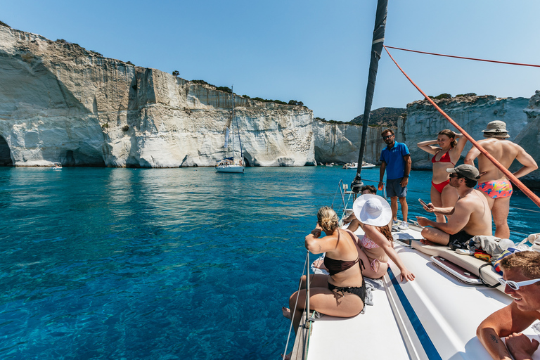 Milos: Kleftiko Cruise with Meal, Drinks and Photos at Sykia