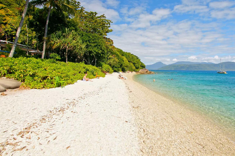 Cairns : Circuit de 2 jours de la Grande Barrière de Corail et de l'île de Fitzroy