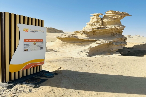Al Wathba Fossil Dunes & Long Salt Lake Tour in Abu Dhabi