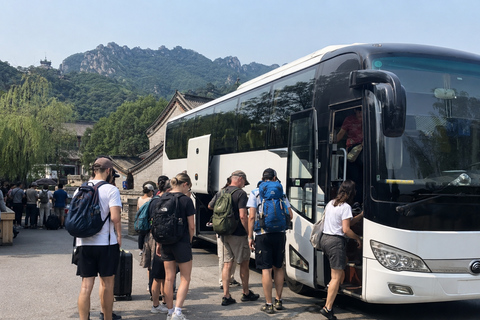 Beijing: Gubei Water Town Day-to-Evening Trip Beijing: Gubei Water Town Day-to-Night Experience Tour
