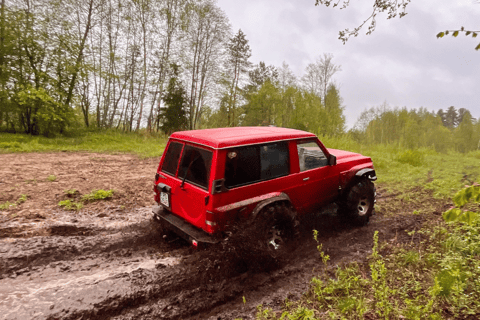 Von Riga aus: Off-Road-Abenteuer im Wald