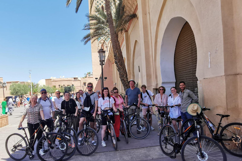 Marrakech: Guided Bike Tour with a local Guide