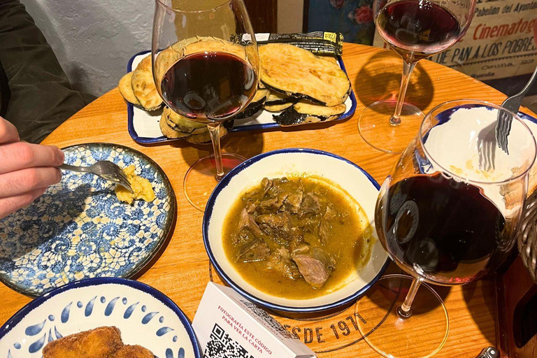 Malaga: Local Tapas Tour into Real Andalusian Culture Malaga: Local Tapas Tour into Real Andalusian Culture -ITA