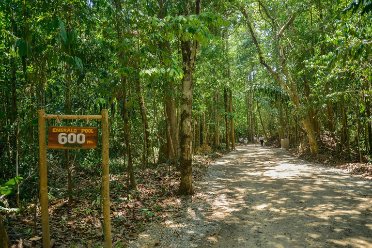 Escapade privée à Krabi : Piscine d'émeraude, sources d'eau chaude et grotte du tigreFourgon privé