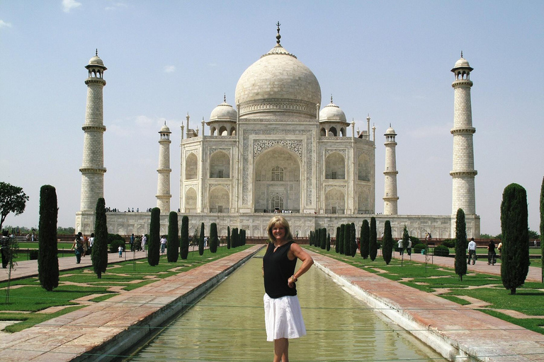 Taj lo stesso giorno con voli locali da Mumbai