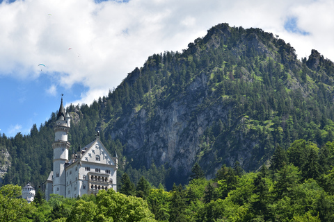 Neuschwanstein Castle: Fast Track Ticket + Illustrated Book