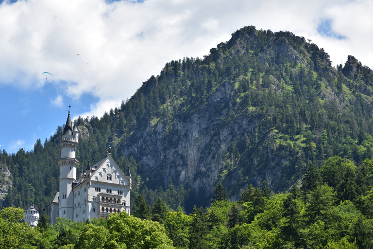City Bike + Neuschwanstein Castle Guided Entry Ticket Bundle