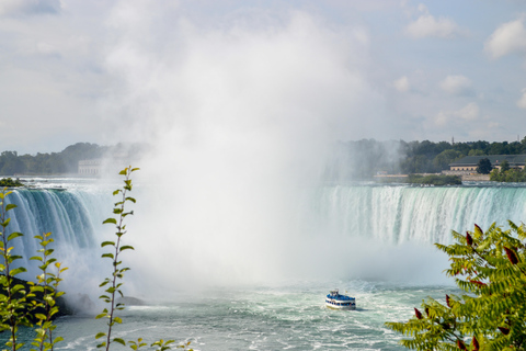 Niagara Falls USA: Cave of the Winds & Maid of the Mist Ride Niagara Falls: Half-Day Small-Group Sightseeing Tour