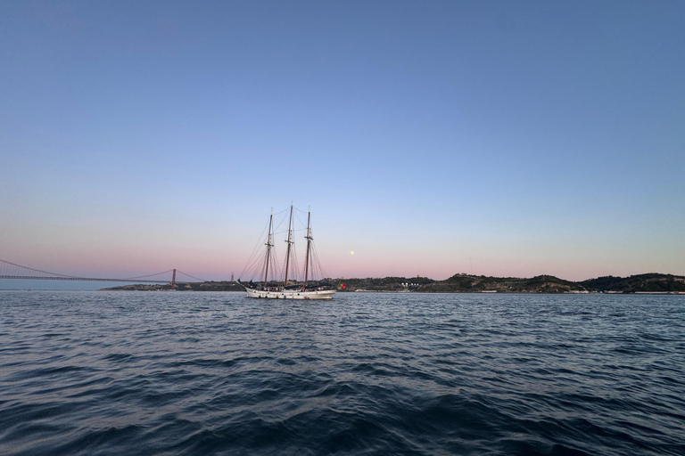 Lisbon: The Tallship sunset experience with OPEN BAR Tagus River Sunset Cruise + OPEN BAR