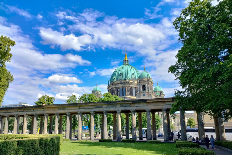 Berlin: Museum Island Guided Walking Tour Public Tour in German