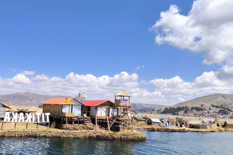 Drijvende eilanden van de Uros