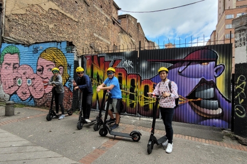 Bogota : Art de la rue et graffitis en scooter à La CandelariaBogota : Découvrez les graffitis de La Candelaria en scooter électrique