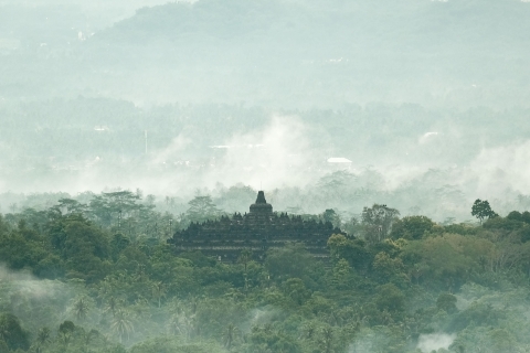 Yogyakarta Trektocht Selogriyo Tempel-Punthuk Setumbu Zonsopgang