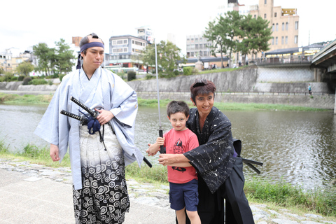 1 hora de viagem com uma sessão fotográfica de samurai em QuiotoDois samurais irão（２samurai）