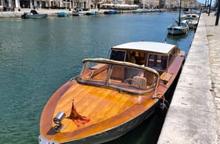 Sète: Bootsfahrt mit dem venezianischen Wassertaxi
