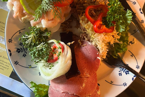 Copenhagen: Old Town, Hidden Gems & Local Pub Tour and Lunch