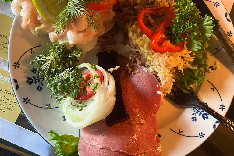 Copenhagen: Old Town, Hidden Gems & Local Pub Tour and Lunch