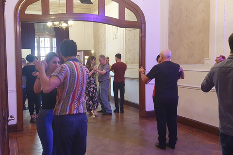 Buenos Aires: Clase grupal de tango con mate y merienda