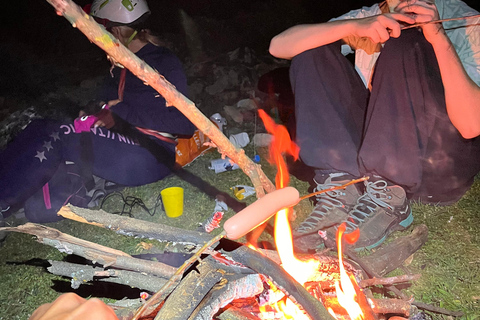 Bakú: excursión de escalada al castillo de hadas de Zagatala con acampadaBakú: Excursión al castillo encantado de Zagatala con acampada