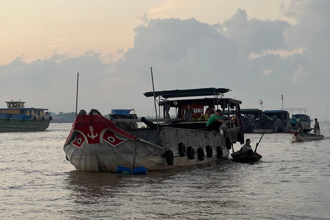 Floating Market, Flower Village Authentic Mekong Delta Tour