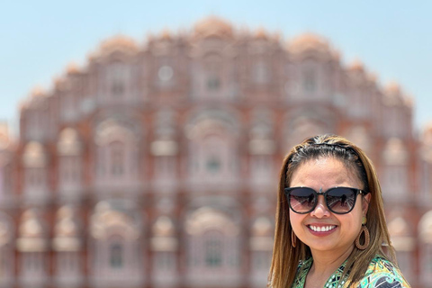 Jaipur: Private Luxury 2-Days City Tour with Guide By Car Tour With 3-star Accommodation