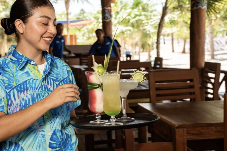 Cozumel: Beach Escape: Buffet & Open Bar Included