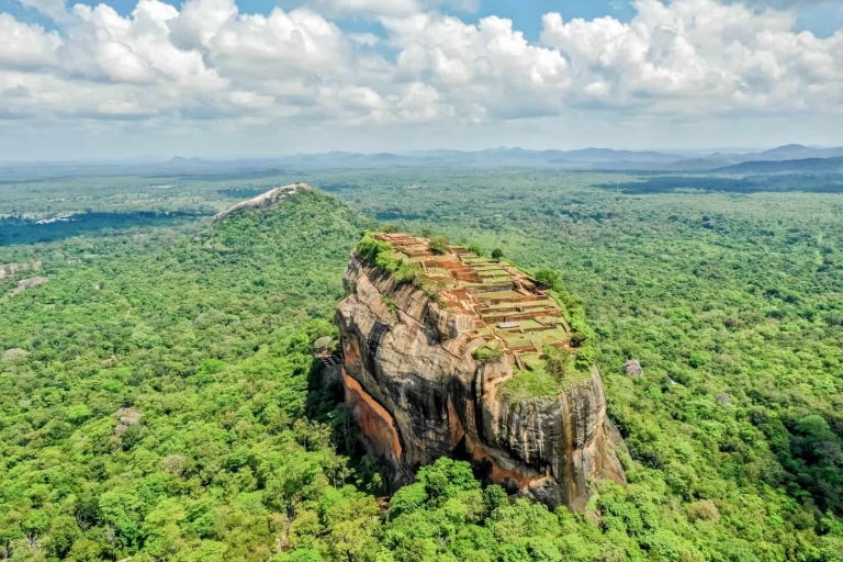 De Kandy a Sigiriya - En Tuk Tuk - SigiriyaCaída de Sigiriya - En Tuk Tuk {Conductor - Danushka}