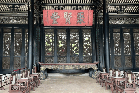 Guangzhou Chen Clan Ancestral Hall Cultural Experience English-speaking Guide