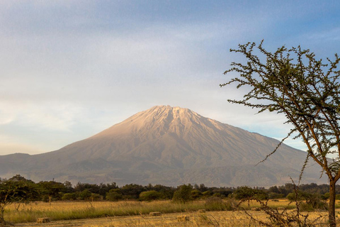 Tansania: 6-tägige Safari-Abenteuerreise mit Wildtieren und KulturTansania: 6 Tage Safari-Abenteuer mit Wildtieren und Kultur