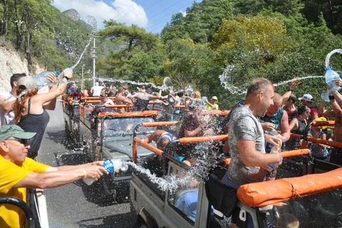 Alanya Family Jeep Safari Full-Day Adventure with Lunch