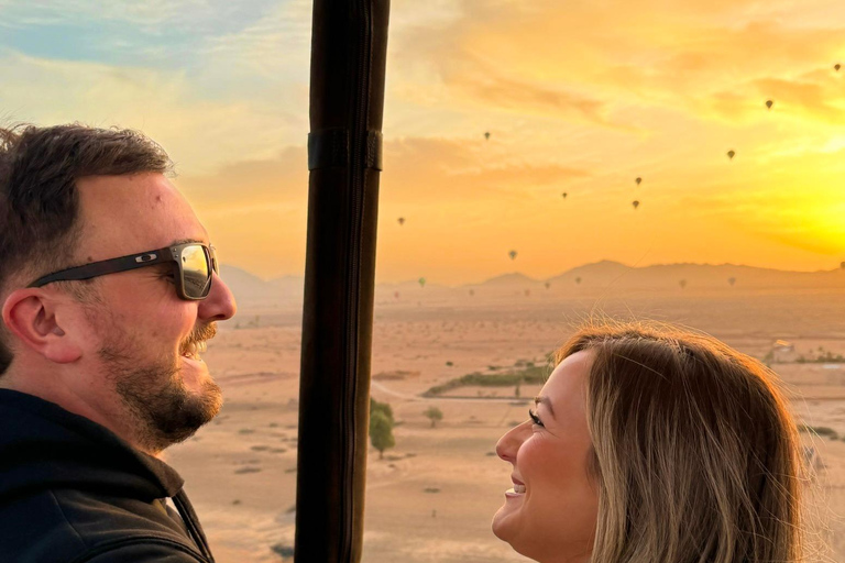 Marrakech: giro romantico in mongolfiera e colazione berbera