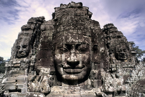 Siem Reap: Angkor Wat Sunrise & Bayon Private Tour