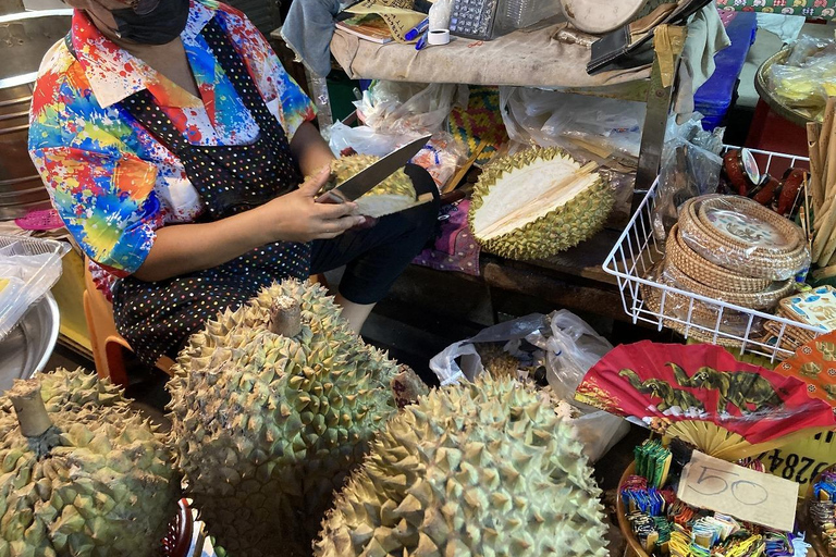 Damnoen Saduak & Maeklong Railway Market Tour