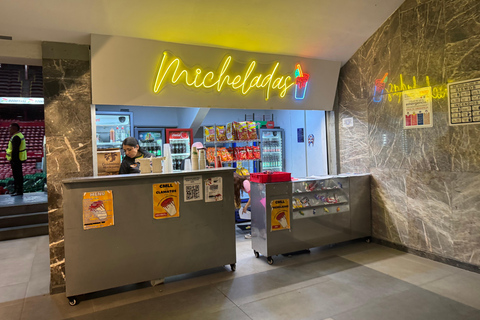 Mexico City: Lucha Libre Match with Ice Cream &amp; Guide