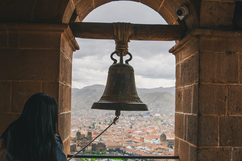 Cusco: Guided City Walking Tour with Photoshoot + dron video