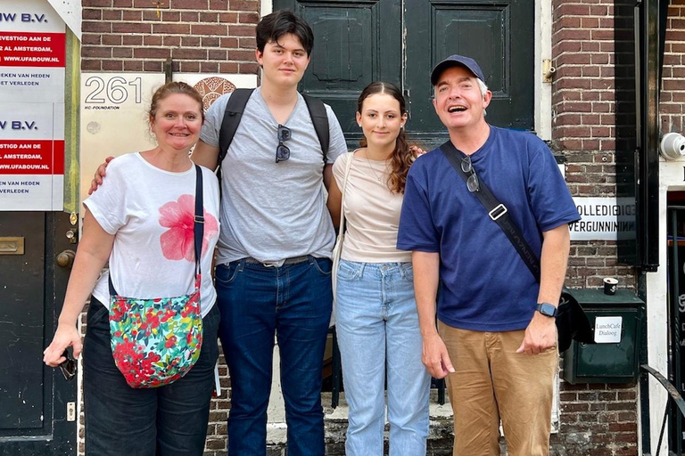 Amsterdam: Small Group Walking Tour with Fun Guide Walking Tour in Amsterdam with Enthusiastic and Fun Guide