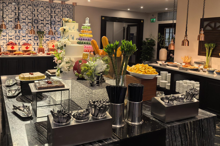 Macau: Historic City Walk Day Tour with Lunch & PORT Pickup Macau: Historic City Walk Day Tour with Lunch & Hotel Pickup