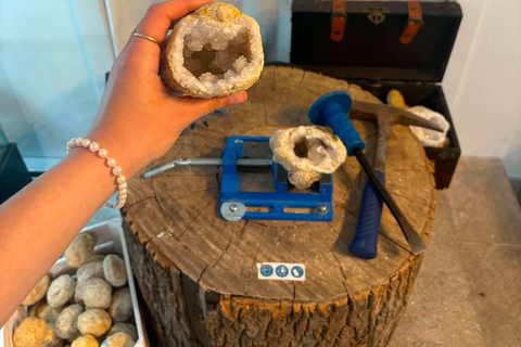 Quebec: Break your own geode and take its crystals home with you Quebec City: Break your own Geode and take its crystals home with you